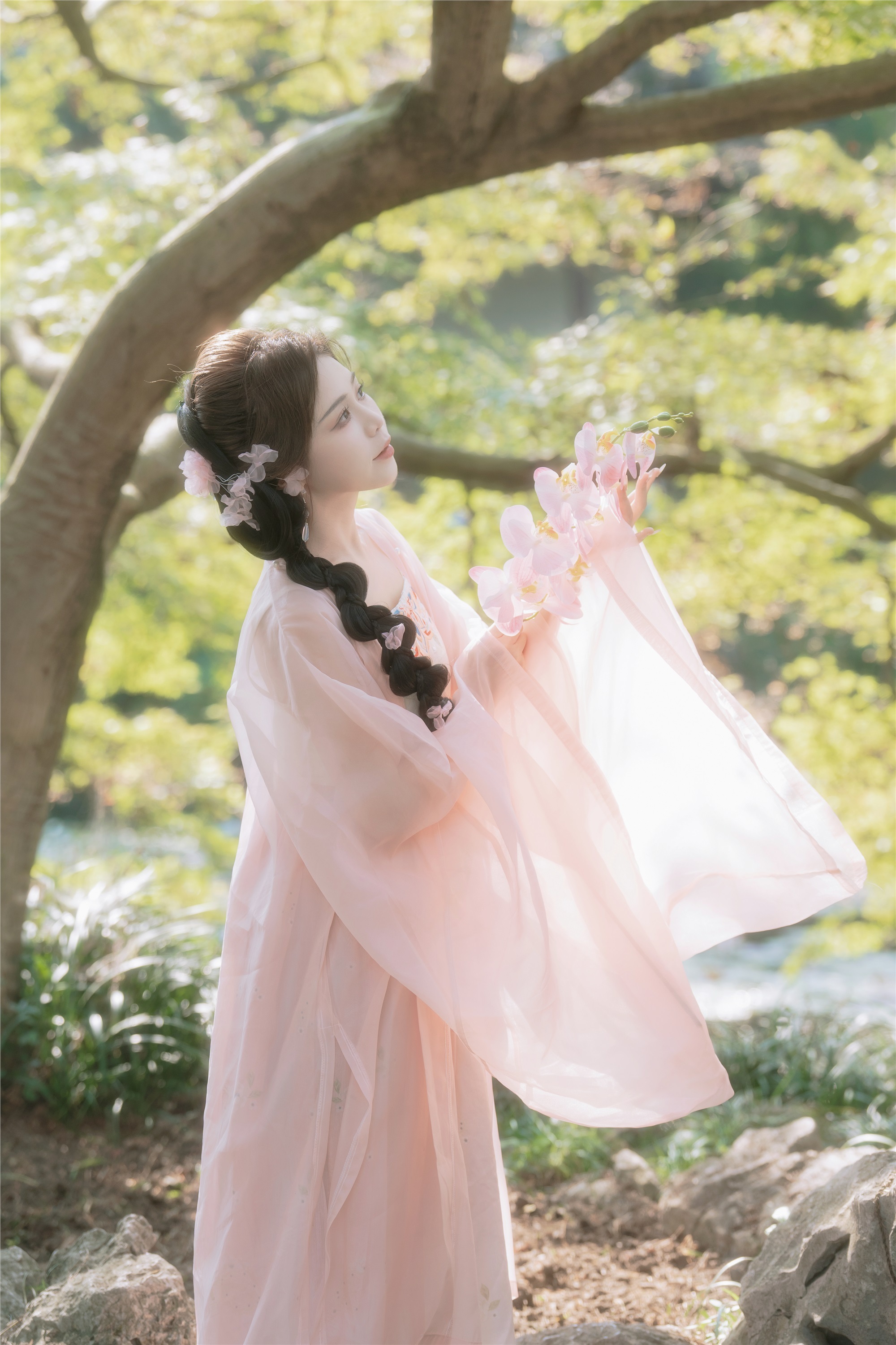 YITUYU艺图语 2025.01.02 粉色温婉 泡芙小方